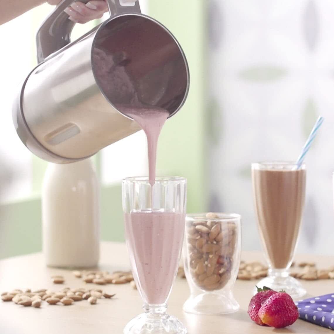 Vegan Revolution Soya Nut Oat Milk Maker Yoghurts Smoothies Soups Livington