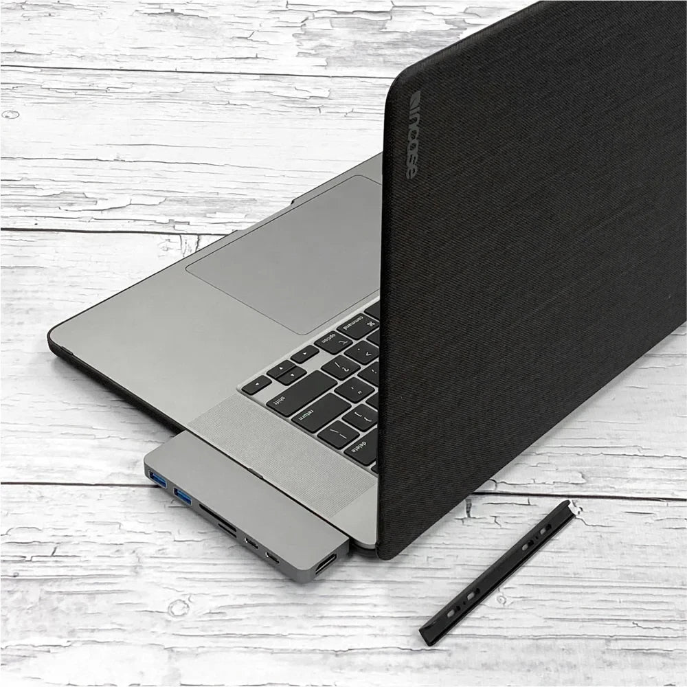 HyperDrive 6-in-1 USB-C hub iPad Pro iPad Air iPad Mini 6 Space Grey